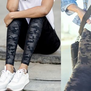 ❤️ Spanx Faux Leather Camo Leggings XS NWT